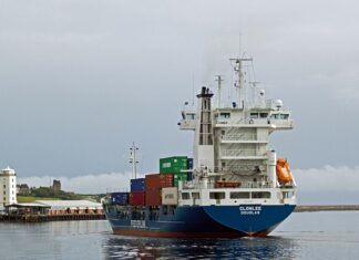 Czym się różni metoda od feedera?