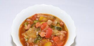 Jak zrobić leczo do słoików na zimę?